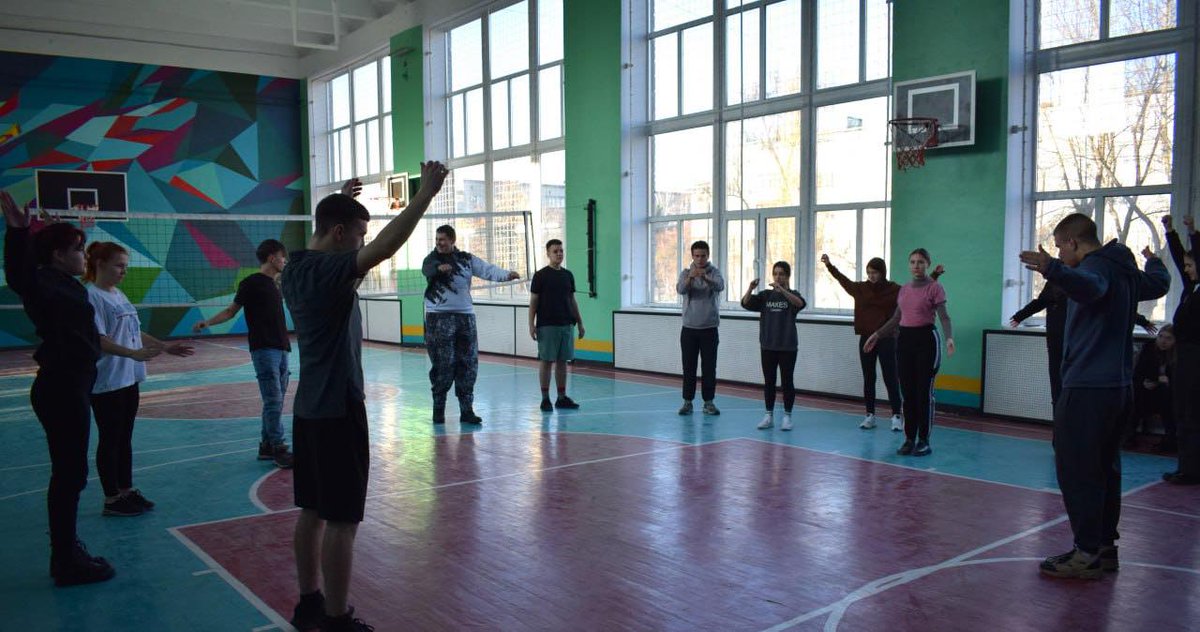 OlympicUA's tweet photo. ⚡️🇺🇦Уроки самооборони від проєкту #OlympicLab
👉https://t.co/rEgrGAA5gK
#НОК #Україна #УкраїнськийСпорт #Ukraine #UkrainianSport #StandWithUkraine #Спортивнийфронт #Олімпійськийрух #разомдоперемоги #НОКГорішніПлавні https://t.co/HdvVAdsmXm