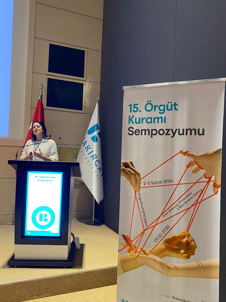 orgutkurami_oks's tweet photo. Dr.Öğr. Üyesi Çağla Özgören hocamızın "Constructing Legacy in Family Firms: The Role Temporality of Institutional Logics" başlıklı bildiri sunumunu dinliyoruz. #OrgutKurami2024 https://t.co/pb3Wofnvm3