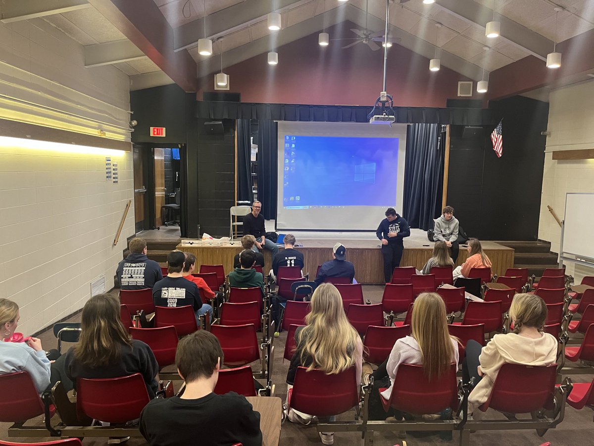GarisMath's tweet photo. Thanks to Mr Duvall for sharing his experiences in Wealth Management! Awesome presentation #InvestCG https://t.co/mbvGQeAi32