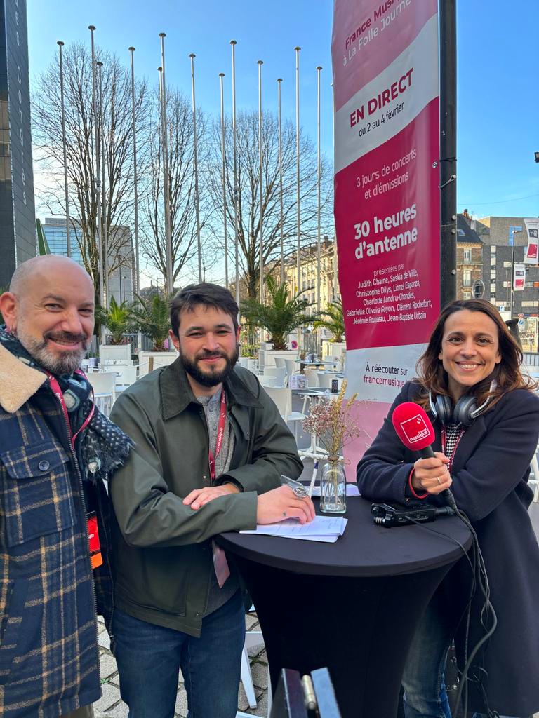 L'équipe de France Musique est à vous, à la 
<a href="/fjdenantes/">La Folle Journée de Nantes</a> en micro-trottoir en attendant le direct de demain depuis la Cité des Congrès de Nantes. Venez nous voir, le studio vous sera ouvert sur place dès 7h ! <a href="/francemusique/">France Musique</a>