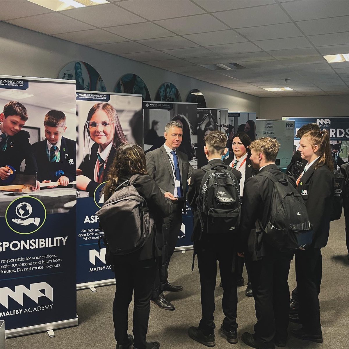 Another week at Maltby Academy ✔️ 
This week, our Y11 students have shown excellent resilience and dedication - Gate quizzing, Period 0 and lunchtime sessions! Great work chasing grades on Tassomai and Sparx! 
➕✖️➗🟰➖🔭🔬⚗️🧬🧪
#resilience #aspiration #gradechasers