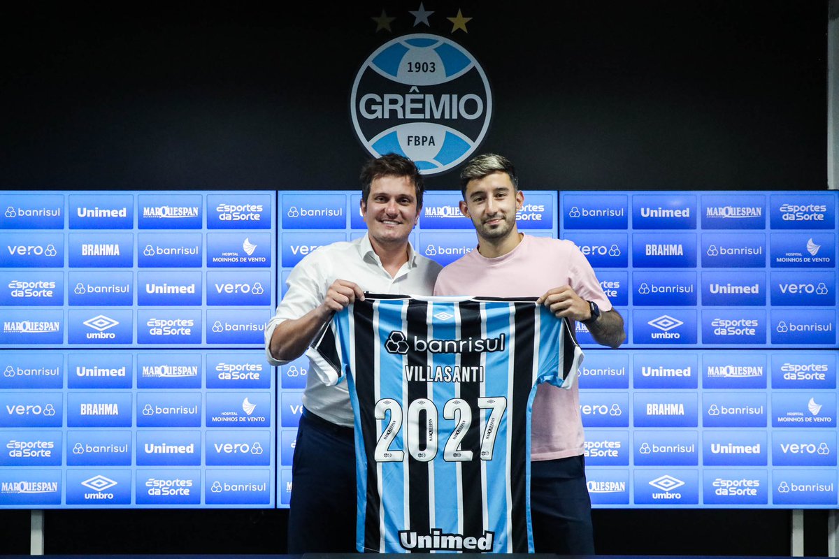 Gremio's tweet photo. RENOVADO 💙🇪🇪 Villasanti é Tricolor! Nosso paraguaio fica até 2027.

Saiba mais detalhes em: https://t.co/BkrgMDD5ga https://t.co/sjo9YcoRzc