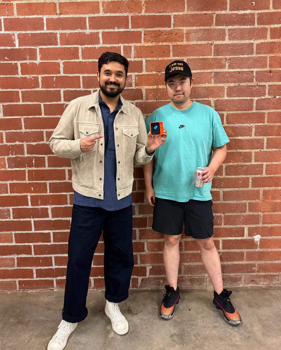 spent time in LA with my portfolio co <a href="/rabbit_hmi/">rabbit inc.</a> founder <a href="/jesselyu/"></a>

battle tested the new rabbit R1

anyone interested in seeing a breakdown thread / writeup on the product?

jesse told me if this gets enough retweets, he’ll let me take one home early in two weeks ♥️