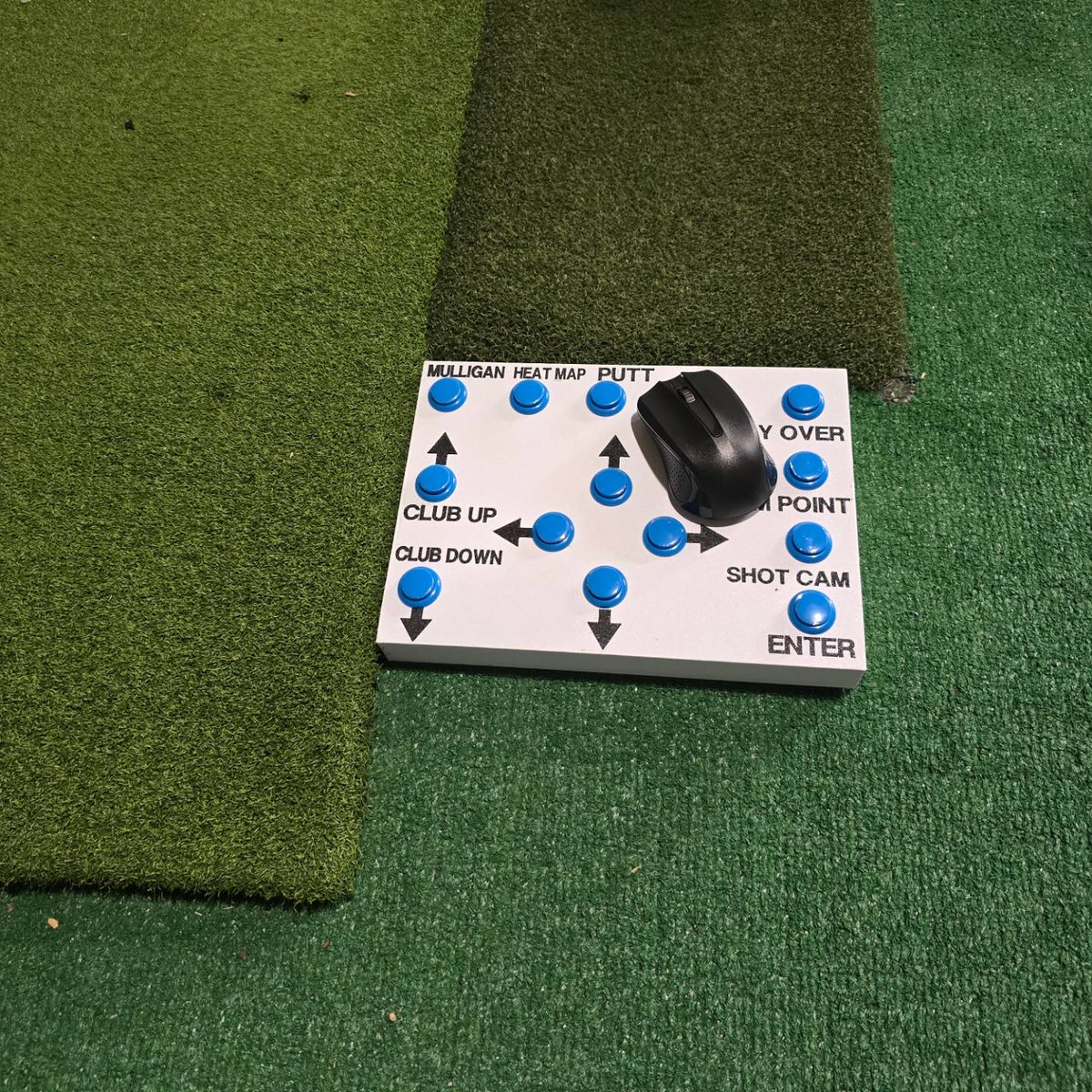 Brucefrommn218's tweet image. New #gspro #contolbox look awesome #skytrak #Golf #garagegolf #indoorgolf #golfer