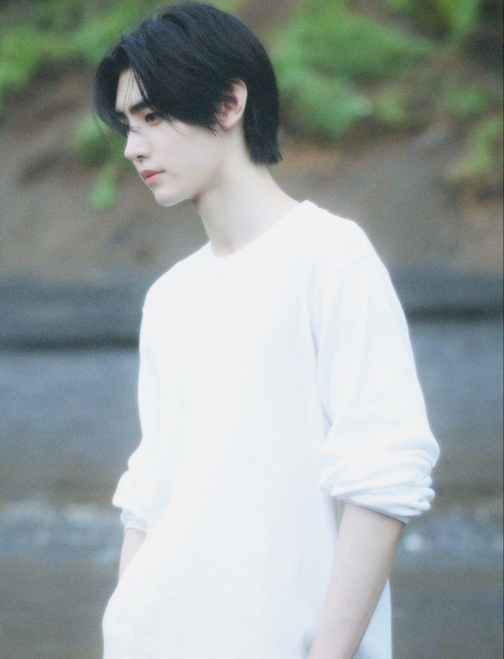 hajelyapping's tweet photo. bros beautiful, handsome, pretty, elegant, breathtaking, gergeous, attractive, charming, heavenly, stunning, exquisite, cute, magnificent, divine, alluring, pleasing, lovely, delightful, appealing, engaging, winsome, ravishing, glamorous, irresistible,bewitching out of this world https://t.co/VS9eP7enRK
