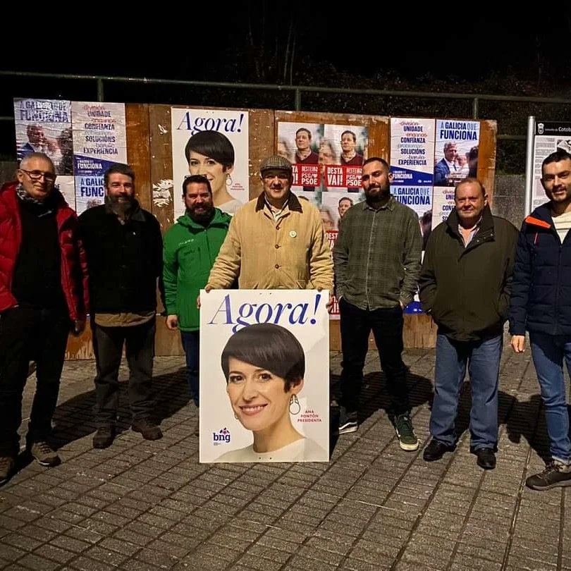 DelmiroDuran's tweet photo. Noite de traballo en equipo, e moita moita ilusión.
Agora!  Ana Pontón PRESIDENTA.
GALIZA, GALIZA https://t.co/NMWzyujh20