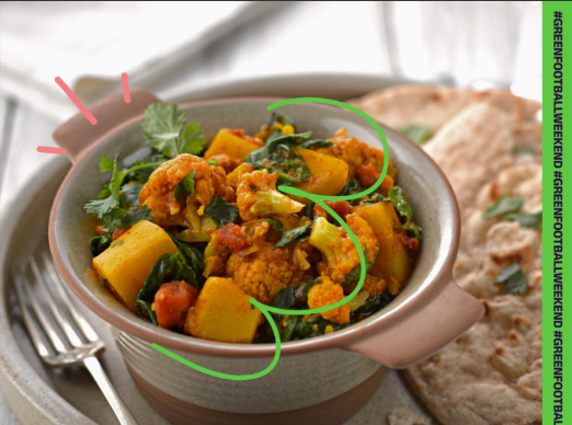 vegsoc's tweet photo. @sterling7 Cauliflower Curry is all killer, no filler 🤞.
Packed with veg 🥕and spicy in all the right places.
Find more recipe inspo from your fav players on
👉 https://t.co/rks42Sr7xi
#GreenFootballWeekend is here 2-5 Feb #TransferToVeg 🥦 https://t.co/Hza8GPuOOv