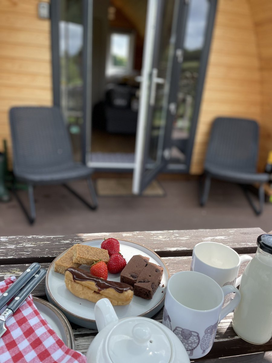 CroftFootPods's tweet photo. 💌Love is in the air at Croft Foot Farm ~ why not treat your loved one to stay in one of our luxury pods this Valentines 💌 #ValentinesDay https://t.co/Q4Zu1V7HAj