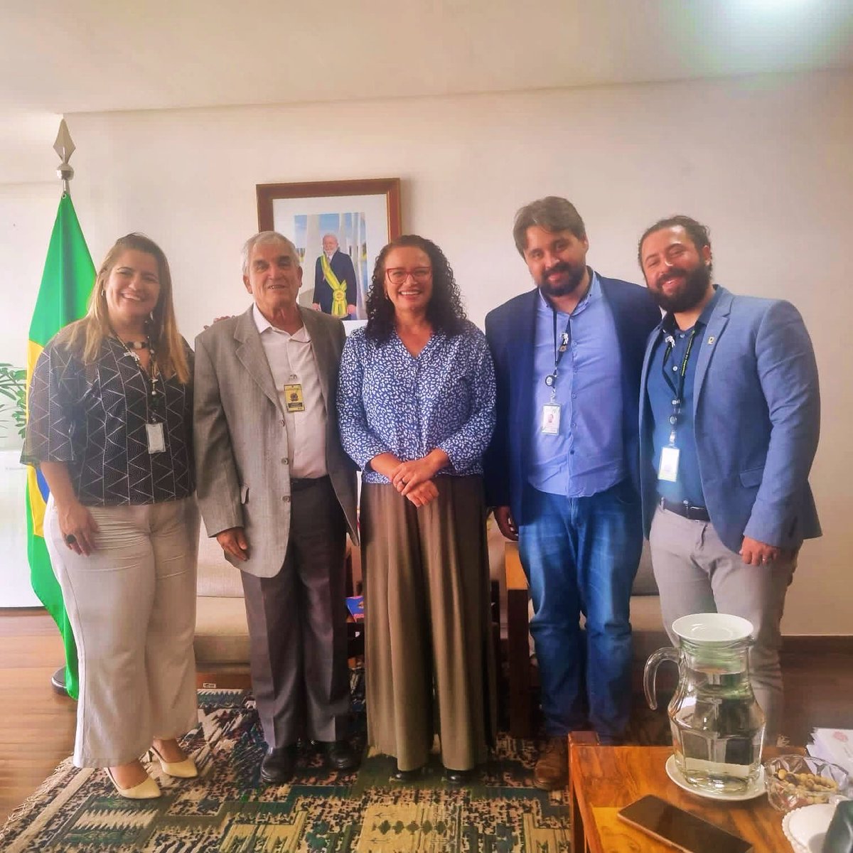 KelliMafort's tweet photo. Produtiva reunião com o Diretor da Fundação Grupo Esquel Brasil, Silvio Sant'Anna. Junto do Secretário de Diálogos Sociais Substituto, Marcelo Fragozo, do Diretor de Parcerias com a Sociedade Civil, Igor Ferrer, e da Secretária-Executiva do CONFOCO, Aldiza Soares #MROSC #OSC https://t.co/Ayvc83kKGk