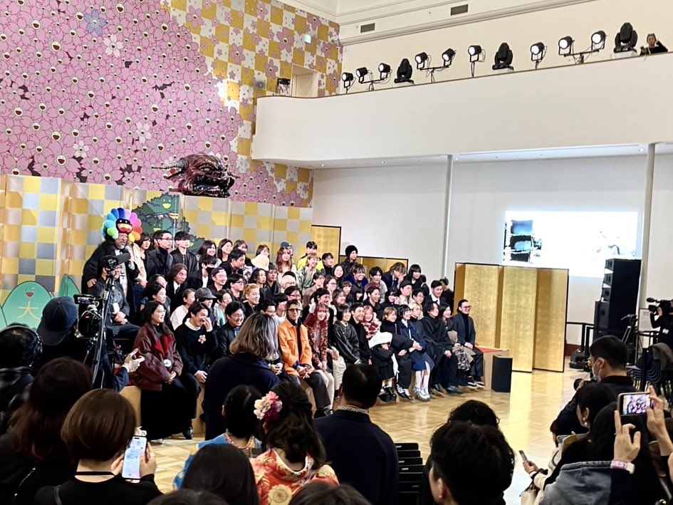 銀座蔦屋シモンくん個展からの京都
村上先生もののけ展レセプションへ

これだけのものを作るパッションに感動