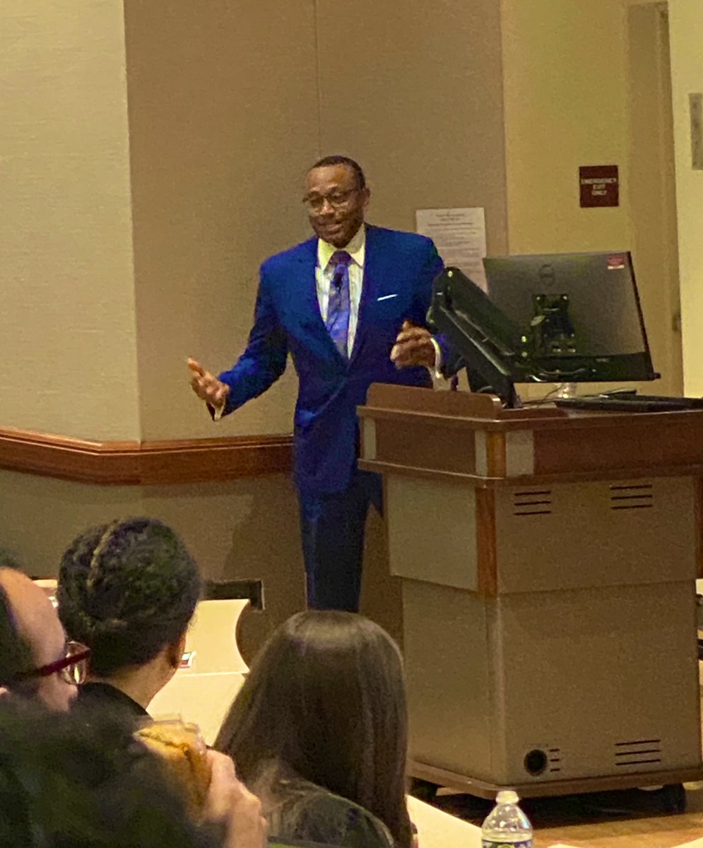 EstimeMD's tweet image. Pritzker’s Medical Education Day was capped off by Dr McDade’s powerful talk on the aftermath of #SCOTUS ending #affimativeaction - I think the future remains bright but there is much to consider as education leaders @sickledoc @UChiPritzker @FutureDocs @UChicago #MedTwitter