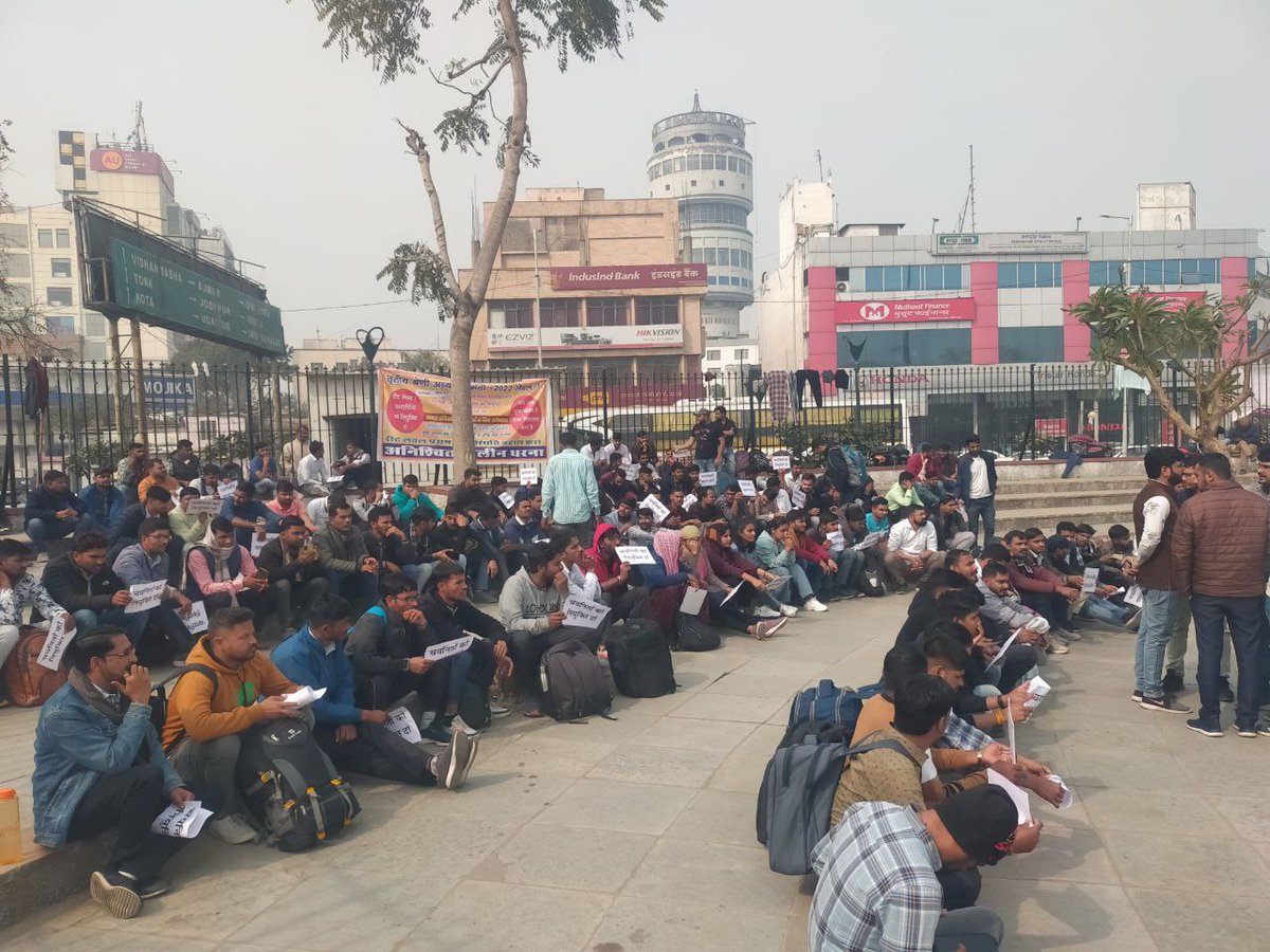 AnkitMeena48551's tweet photo. #अध्यापक भर्ती को लेकर लेवल 1 वाले साथी 
लगातार संघर्ष कर रहे हे
#इनकी पीड़ा को समझकर जल्दी न्याय करे 

#चयनितो_को_नियुक्ति_दो https://t.co/foAZuG0ZCT