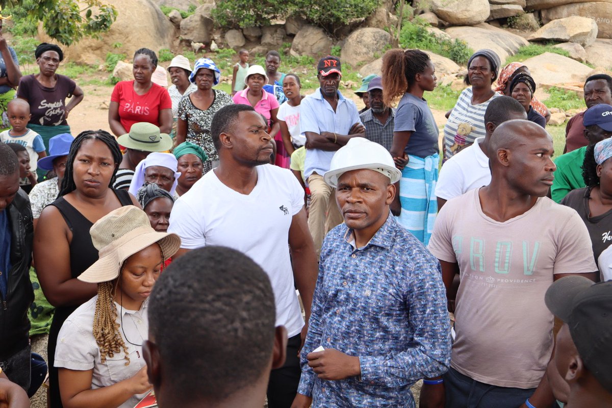 HonMhetuZ's tweet photo. Engaging with constituents from Epworth North! 🗣️ Fired up about harnessing CDF for transformative projects. Currently in overdrive structuring committees to ensure effective CDF oversight. Development in Epworth North is a collective journey: I'm all in! 💪🌟 #CDFimpact https://t.co/AUhnDH1Q2a