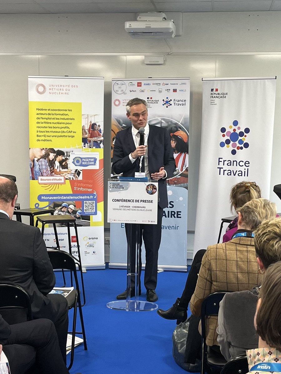DMARGUERITTE's tweet photo. 🧑🏭C’est une joie et une fierté pour @leCotentin et la @RegionNormandie d’accueillir le lancement de la semaine des métiers du nucléaire à l’#INSTN.
Le Cotentin est le territoire qui créé le plus d’emplois industriels (+33% en 10 ans) devant Nantes, Toulouse etc.
Chez nous, le #nucléaire occupe une place singulière. Nous avons le nucléaire heureux car nous savons ce que nous lui devons. Aussi, nous sommes fiers de participer à la souveraineté énergétique du pays.