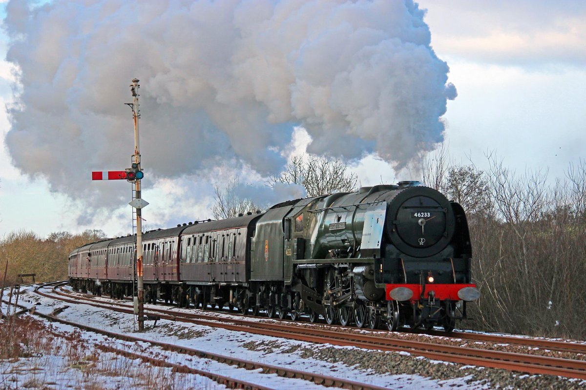 46233 Duchess of Sutherland climbs to Shap at Greenholme and on the return at Howe and Co. Sidings on Saturday 31/01/15. @railwaytouring @RailwayMagazine