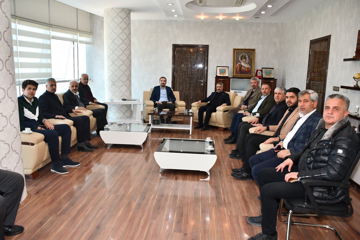 adiyamantso's tweet photo. AK Parti Adıyaman Milletvekili @Mustafaalkayis Belediye başkan adayı @ziya_polat İl Başkanı @e_ebulucu Gençlik Kol. Baş @mevlutkustepe
ve partili heyetle ATSO Başkanı @MehmetTorunoglu nu ve Yönetim Kurulunu ziyaret etti. 
@Mahmut_Arss @TOBBiletisim @fatihcoskun_ @Akpartiadiyaman https://t.co/uP8f3eb4oK
