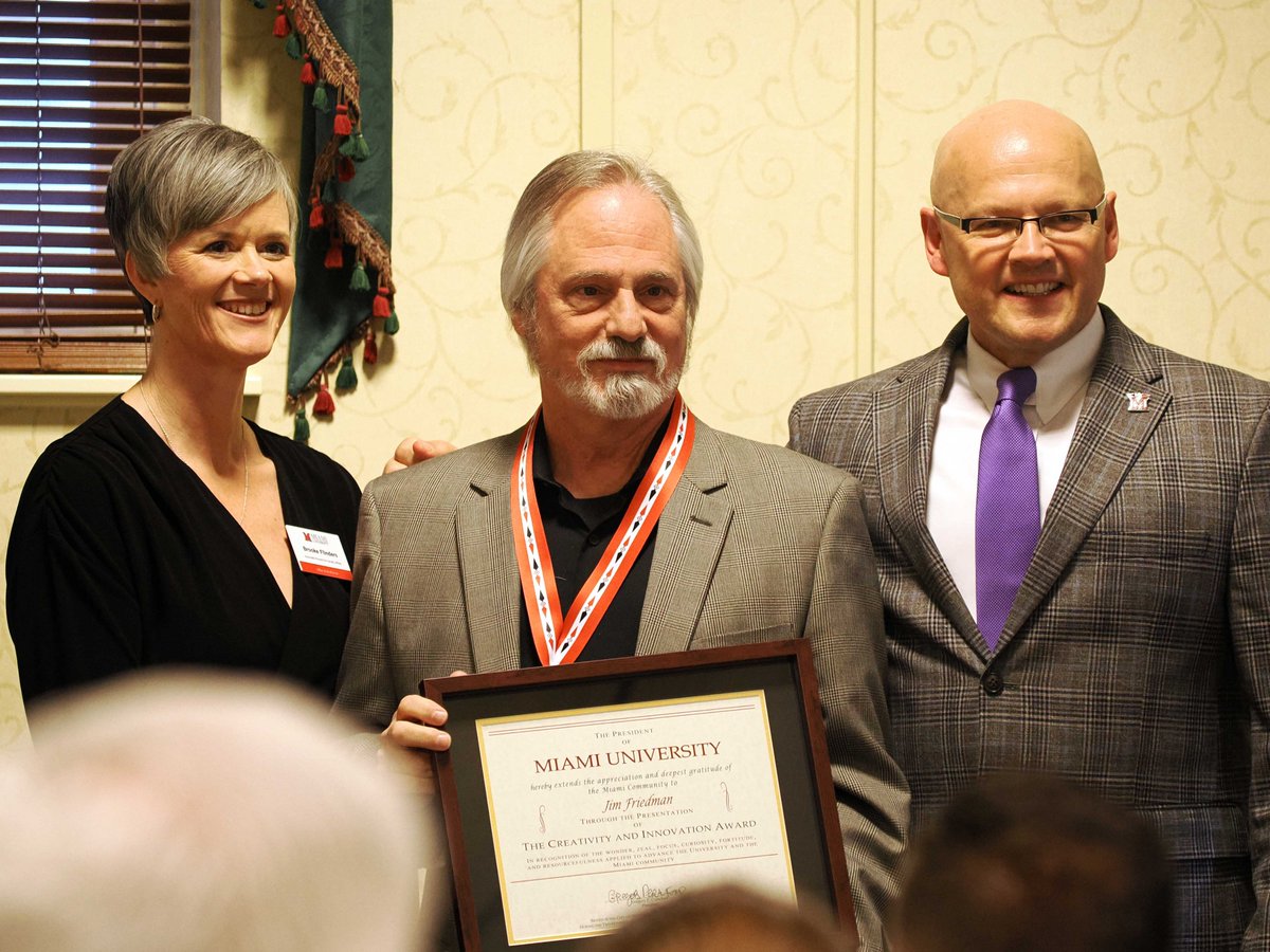 FarmerSchoolMU's tweet photo. Congratulations to @farmerschoolmu faculty members @MFWeese, @yao_jin_US, and @jimfriedman9 for receiving @miamiuniversity Creativity and Innovation Awards last night! https://t.co/QUoh4FTbks #MyFSB #BeyondReady #MiamiOH @ISAatMU @miamiu_ent https://t.co/E3iNZvifIT
