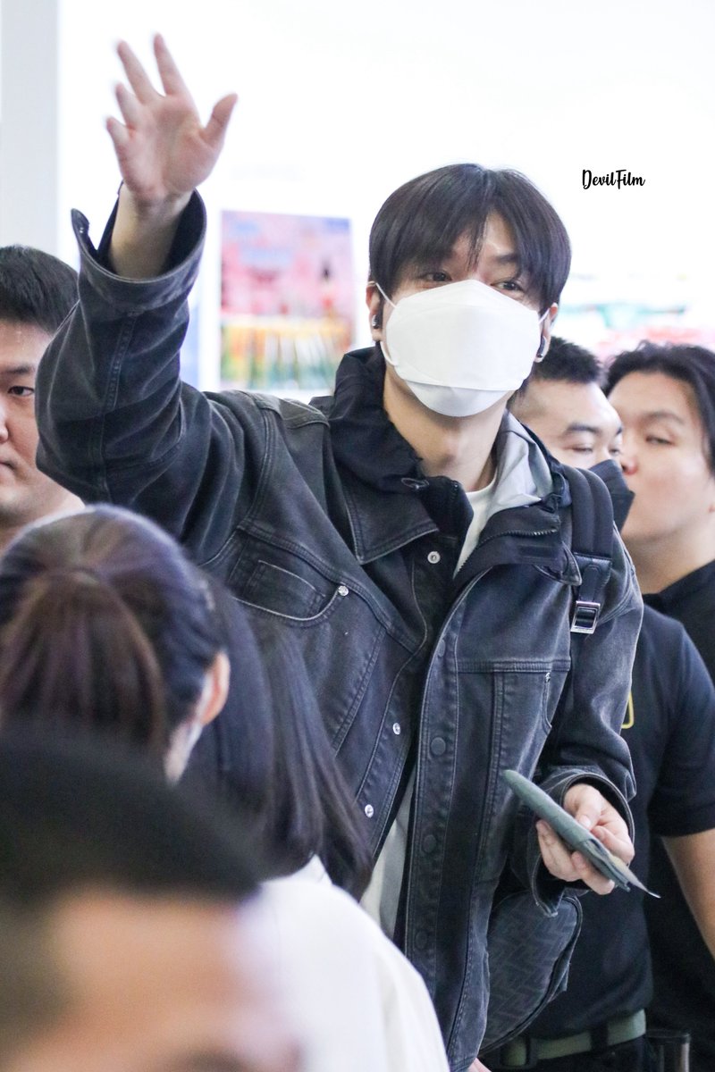 #LeeMinHo is heading to Korea #이민호 <a href="/ActorLeeMinHo/">Lee Min Ho</a> #kdrama