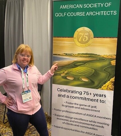 It's been 5 years since Amy Bockerstette wowed golf fans around the world with her impromptu appearance @PGATOUR event in Phoenix. This week she visited @ASGCA booth @GCSAAConference in her role as ambassador for US Adaptive Golf Alliance.