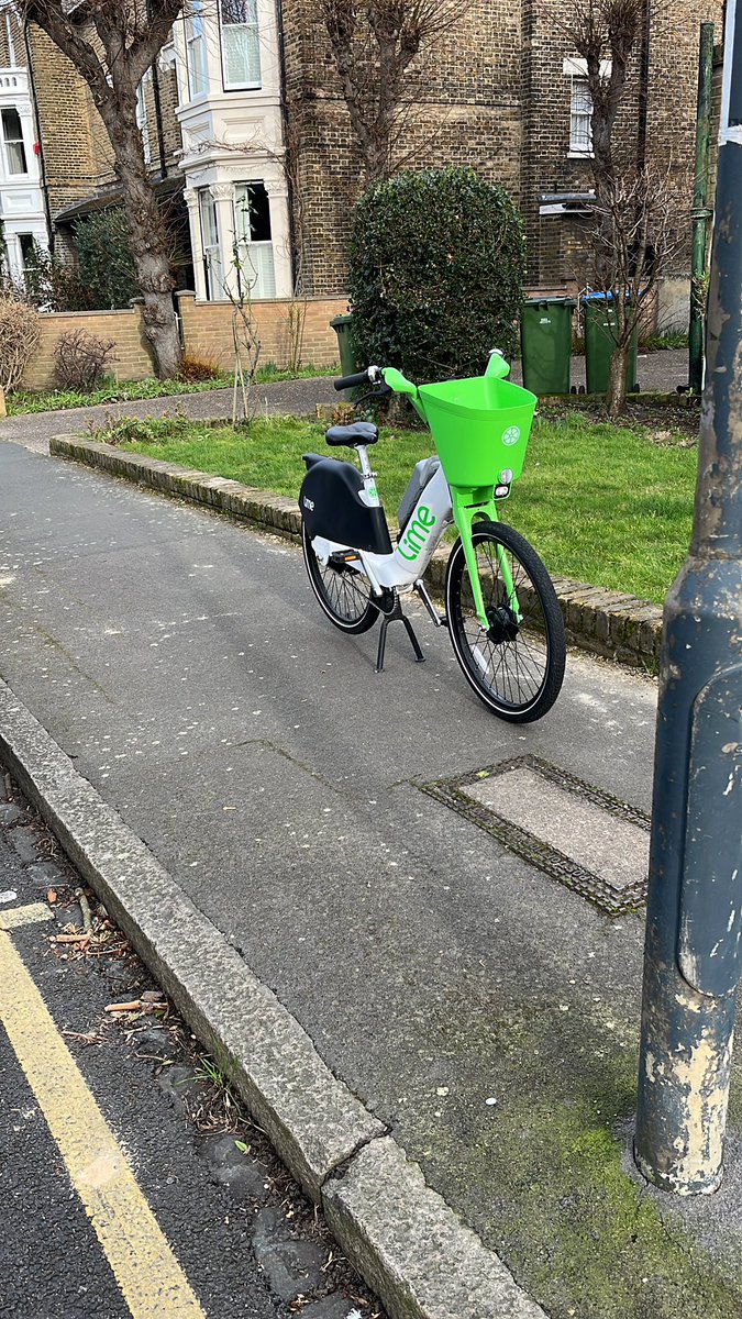 Hello @_LimeAID Coleraine Road SE3 has a lot of your bikes including this badly-parked one. Please can you do more to enforce considerate behaviour?