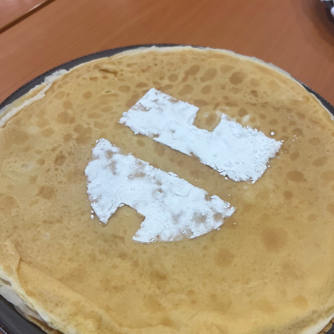 Joyeuse #Chandeleur à tous ! 🥞✨ 
Dites-nous tout : vous êtes plutôt crêpes sucrées ou salées ? 😋🔥