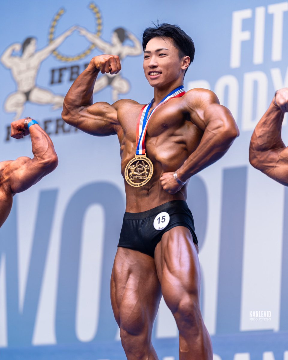 kensuke_110101's tweet photo. IFBB世界選手権2023
クラシックボディビル21-23yo(jr)優勝になりました。
自分が２位だったクラシックボディビル優勝��がドーピング検査で陽性となり繰り上がり優勝です🥇
まさかのクラシックフィジークとクラシックボディビルの二冠する事が出来ました。
改めて昨シーズンはありがとうございました🙇‍♂️ https://t.co/sdFIeA4L7i