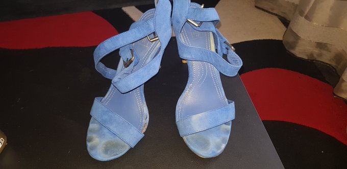 Dirty high heels to sell Dm me if u are intrested https://t.co/pzJB8uImm6<a href="/tag/feet"class="tags"><span>#feet</span></a><a href="/tag/feetfetish"class="tags"><span>#feetfetish</span></a><a href="/tag/footslave"class="tags"><span>#footslave</span></a><a href="/tag/smellyfeet"class="tags"><span>#smellyfeet</span></a>