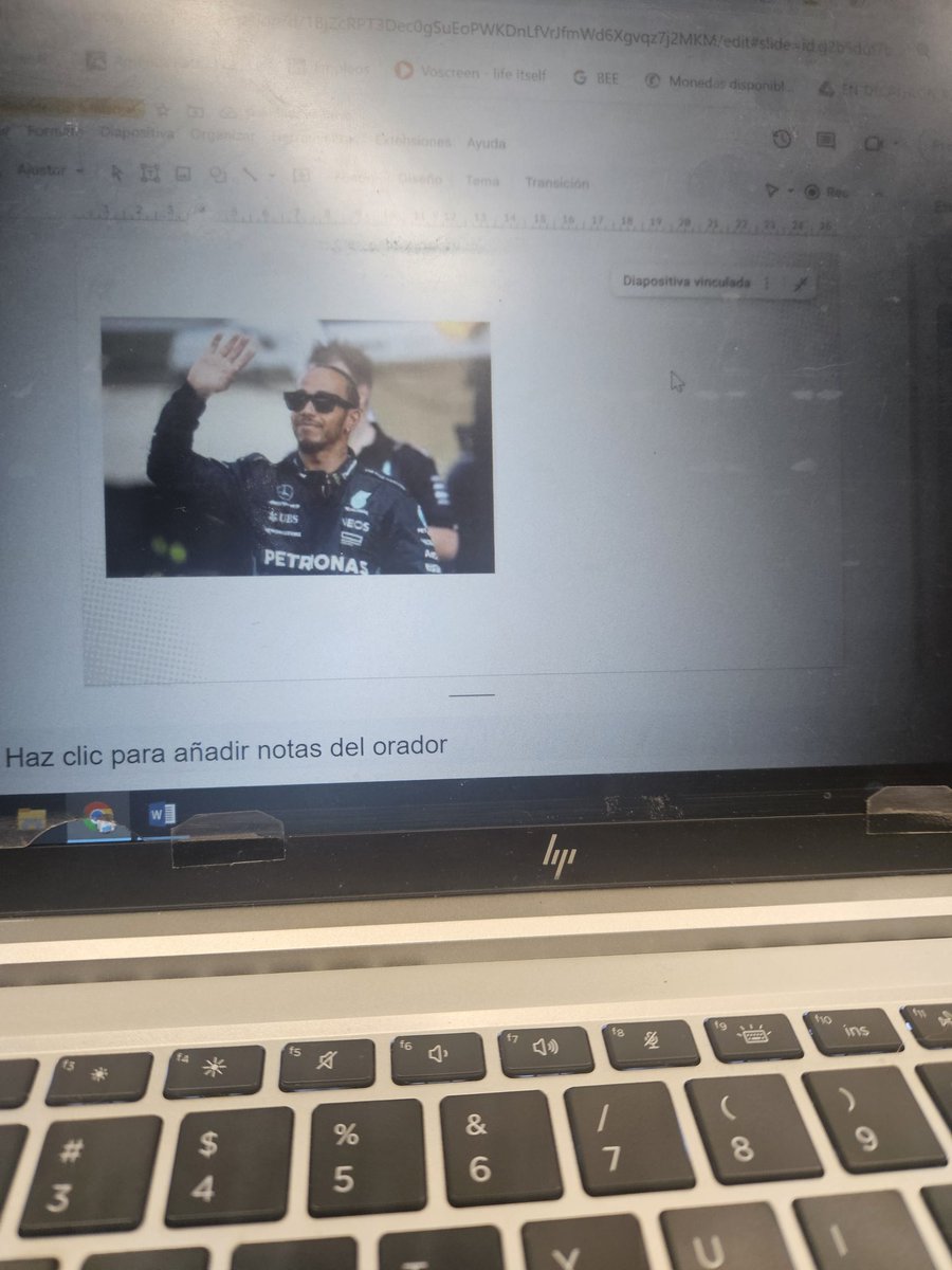 ETreinton's tweet photo. Haz una presentación con algo que te guste.... Yo en corto: https://t.co/bROqxOOf5B