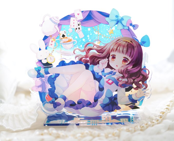 みどりちゃん永遠になった記念にちょっと豪華なアクリルジオラマを出す予定です!!(こちらはサンプル写真です、実際頒布する物は若干修正します…!)B5サイズのアクリル板に台座含め4パーツ入っていて、手前のキャラを入れ替えて飾ったりできます…!
#07thフラグメントワールド3