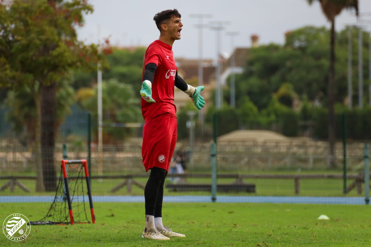 XerezDFC's tweet photo. ⚽✅ Una nueva semana finaliza...

... ¡y las ganas del #XerezSevillaC aumentan! 💙🤩

📣🏟️ ¡Nos vemos en Chapín!

📸 @Tsb97 

#LibreYNuestro https://t.co/Xr3mOTSUlD