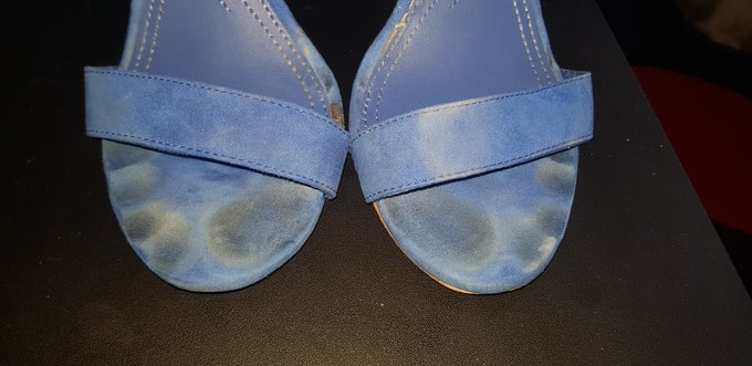 Dirty high heels to sell Dm me if u are intrested https://t.co/pzJB8uImm6<a href="/tag/feet"class="tags"><span>#feet</span></a><a href="/tag/feetfetish"class="tags"><span>#feetfetish</span></a><a href="/tag/footslave"class="tags"><span>#footslave</span></a><a href="/tag/smellyfeet"class="tags"><span>#smellyfeet</span></a>