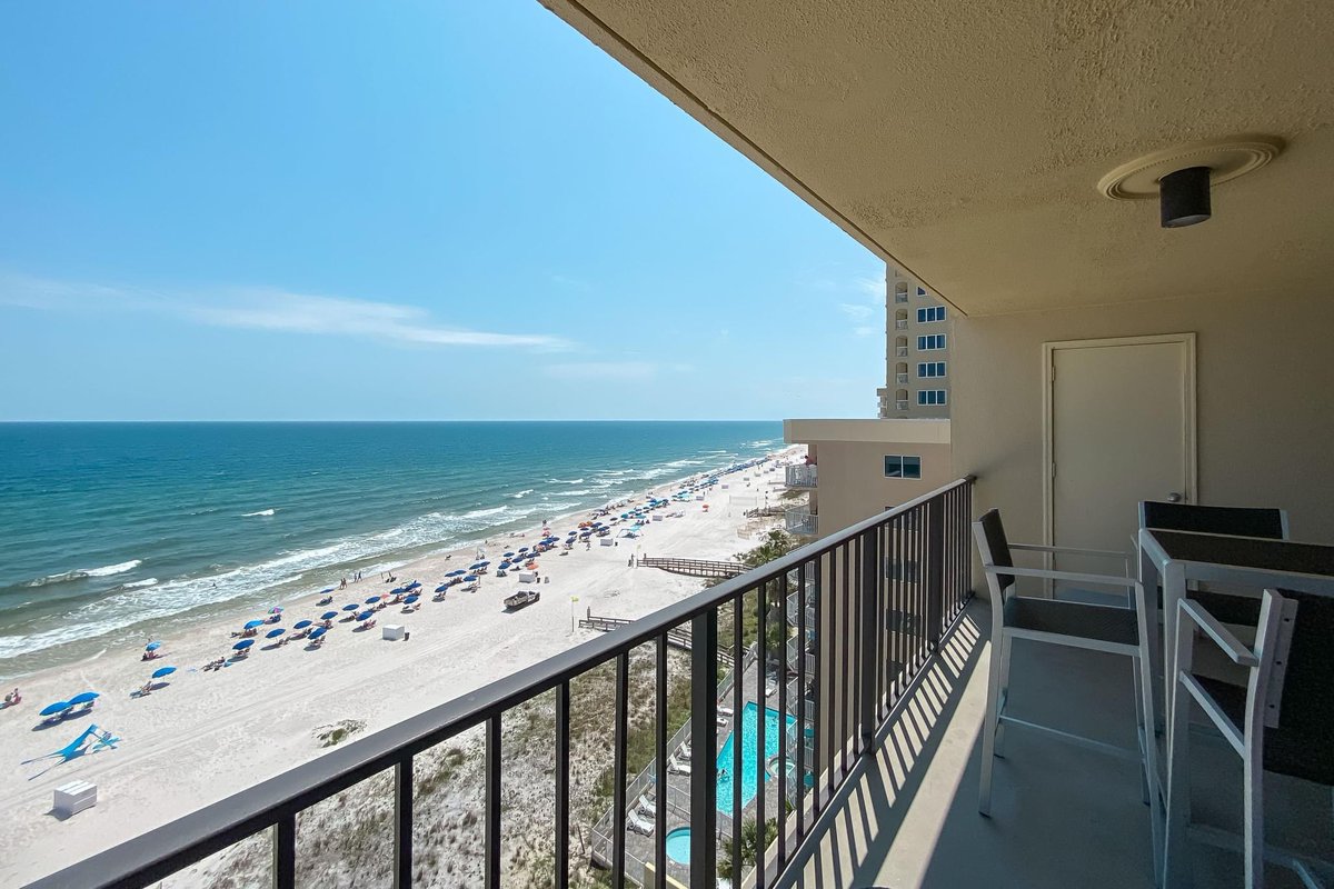 BeachballProps's tweet photo. Gulf-front &amp; GORGEOUS views! Spring Break is calling your name! 
https://t.co/E880tOn99n
.
.
.
 #luxuryvacationrentals #beachballer #vacation #comehaveaball #staywithus #AlabamaBeaches #vacations #AlabamaGulfCoast #familyvacation #orangebeach #vacationrentalexperts https://t.co/lrXdULEnQk