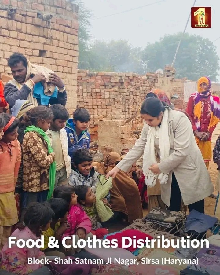 Winter, cherished by many, challenges the economically disadvantaged and homeless. Inspired by Saint Dr. Gurmeet Ram Rahim Singh Ji, Dera Sacha Sauda volunteers distribute warm clothes to aid the less fortunate. #BlanketDistribution