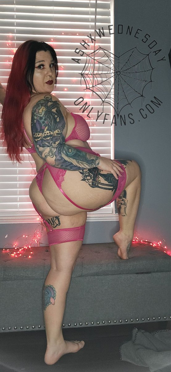EmberFlamez_'s tweet photo. Rate my ass https://t.co/AEvs3ZY4Fb