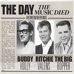 2月3日「ROCK 今日は何の日？」1959年、バディ・ホリー、リッチー・ヴァレンス、ビッグ・ボッパーら当時のロックスターを乗せた小型飛行機が墜落。ロックンロールが誕生した時代の終わりを告げる象徴的な事件となり、「音楽が死んだ日」と呼ばれる。バディ・ホリーはまだ22歳だった…