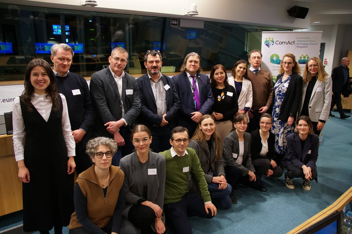 ✨And that's a wrap✨
Last week #ComAct held its final conference in Brussels!
Thanks to all speakers & attendees who've made this event so engaging, discussing #financing #policy & #community solutions to tackle #energypoverty

📽️Recording available here👉t.ly/CzO63