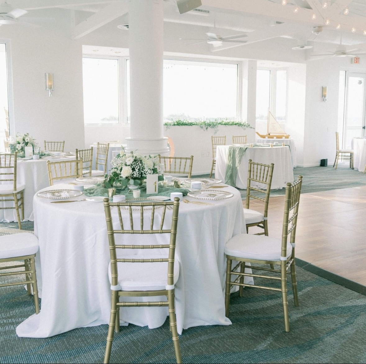 Every detail matters when it comes to planning the wedding of your dreams. 🤍⁣

📸: Southermost Event Rentals⁣