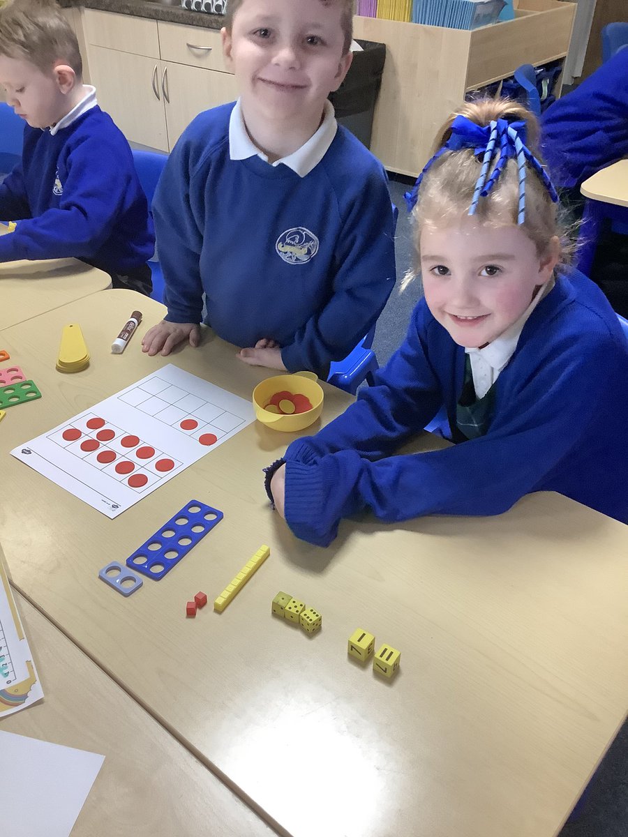 1B_stjohns's tweet photo. In maths this week, 1B have been finding lots of different ways to make teen numbers. We started from 11 and have worked up to 16. We chose different resources to make each number! https://t.co/NsJGX0iYJ0