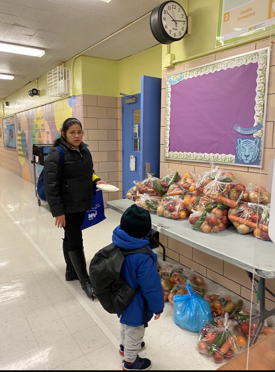 Giving to the Betty Jean Brown Foundation can help change a child's life. Receiving fresh produce is a gift of health, well-being, nurturing, and connection for a child. 

#brownfoundation  #VeggiesForKids #healthyeating #ChildWellness #NourishTheFuture