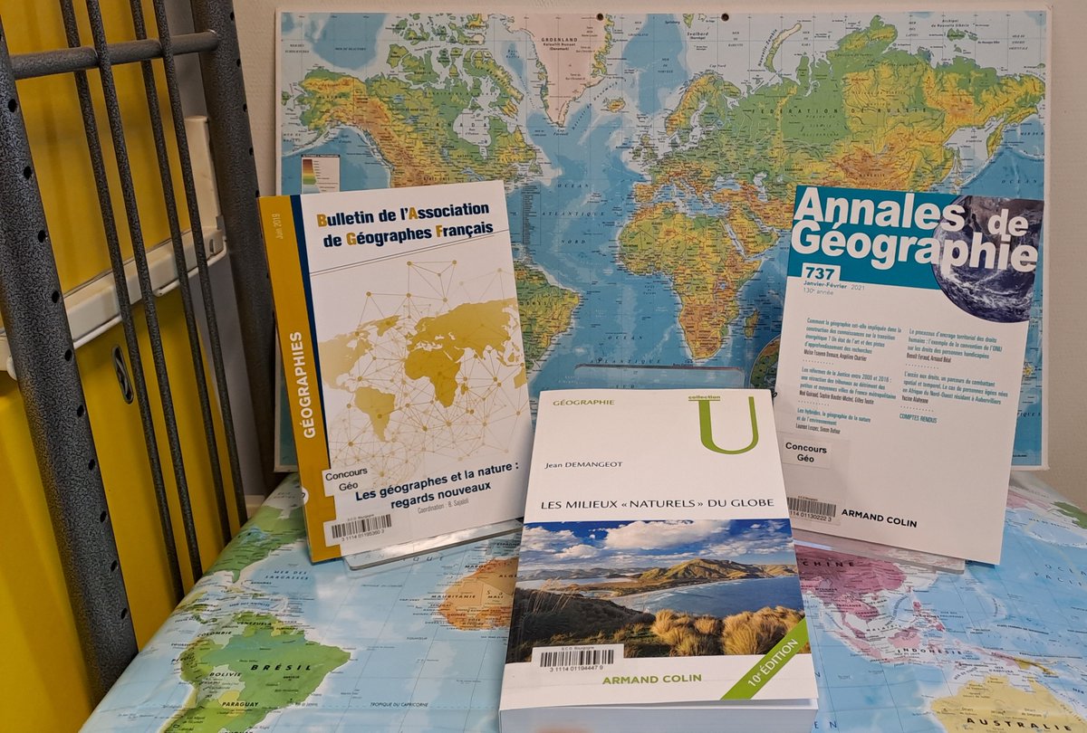 francoisejob21's tweet photo. #B2UFR Dernières nouveautés sur le rayon concours de Géo pour préparer la question : "Environnements : approches géographiques" 👇📚
#Concours2024 #Concours2025 #AgrégationGéographie #CAPESHG https://t.co/J4KjNv1rO1