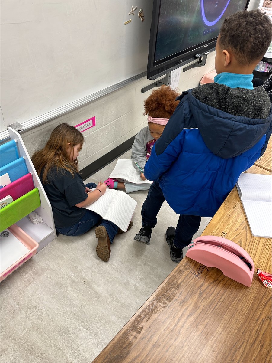 Holly Springs STEM tweet media