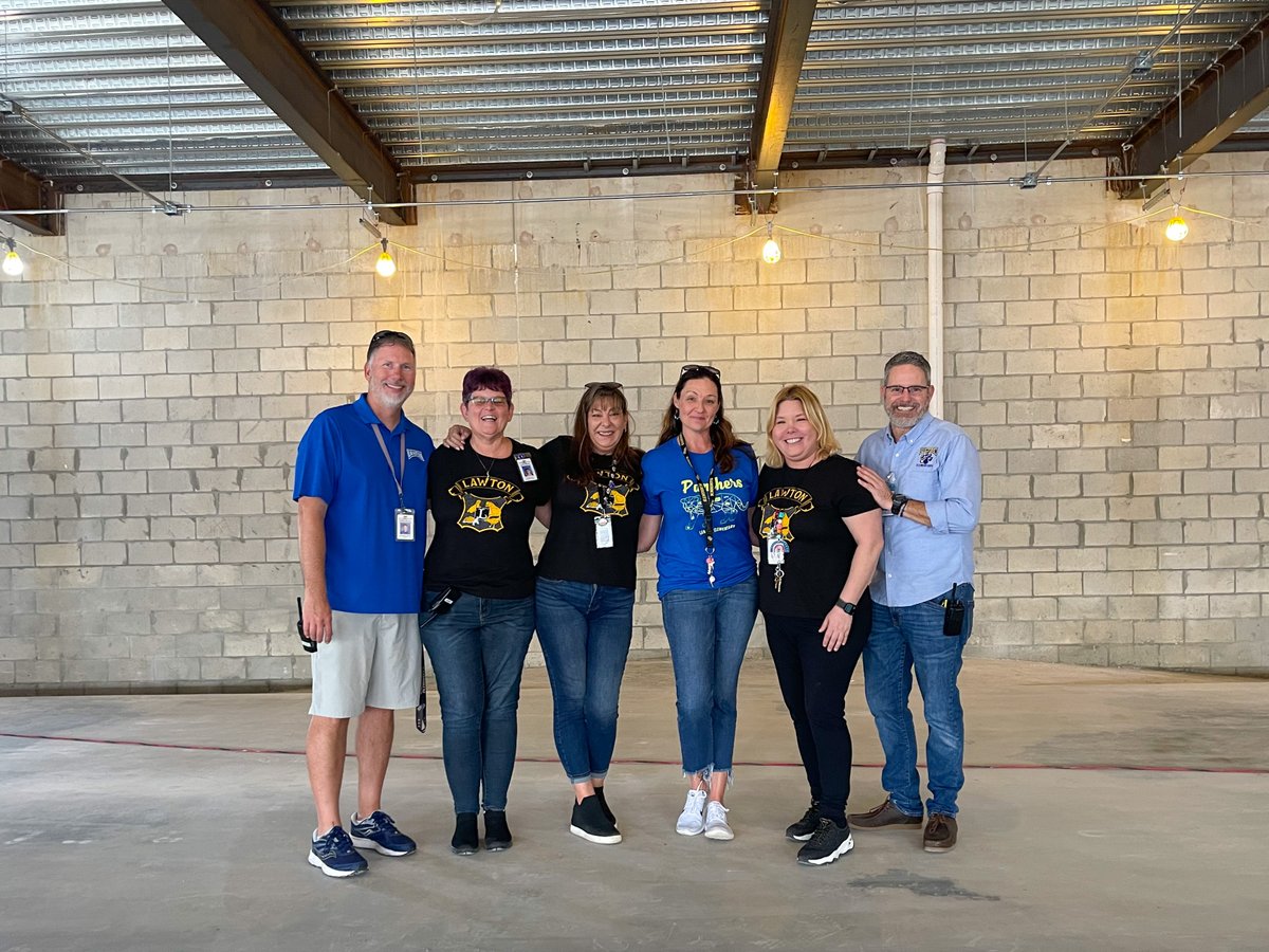 Last week, a group of faculty and staff members from Seminole County Public Schools' Lawton Elementary School had the unique opportunity to contribute to the construction of their new school by laying bricks, each one bearing a heartfelt message. 🧱🍎
<a href="/SCPSInfo/">SCPS Info</a>