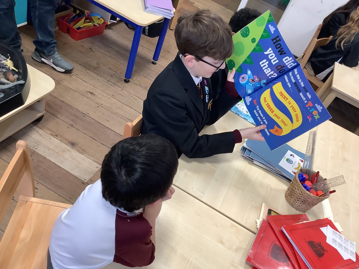 AnfieldRoadY6's tweet photo. A gorgeous afternoon reading with Year 2 as part of National Story Telling Week. @@AnfieldReads https://t.co/JIGLkkGiFo