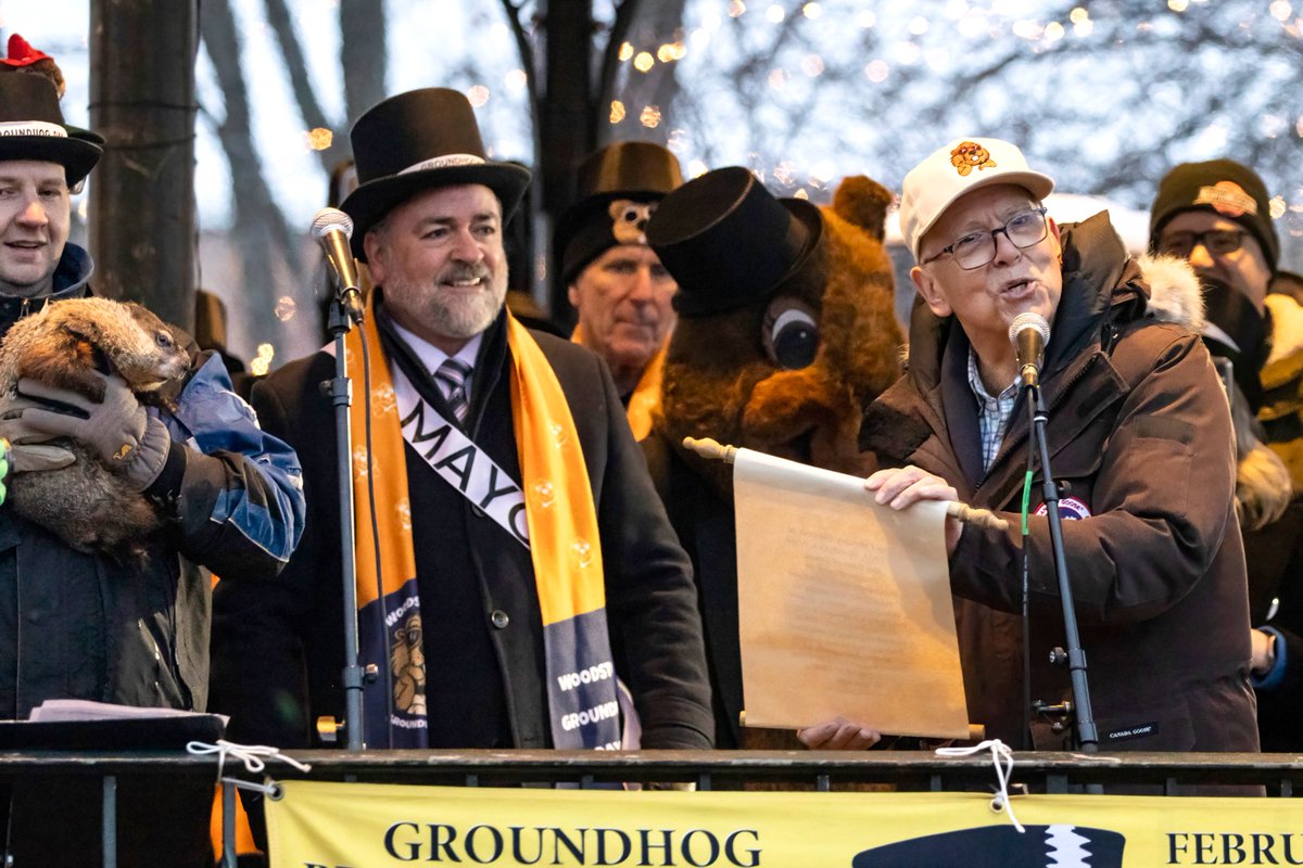 Ashlee_Rezin's tweet photo. Woodstock Willie &amp; Tom Skilling predicted an early spring this morning! 

#GroundhogDay2024 @Skilling https://t.co/vg0lFJy4ma
