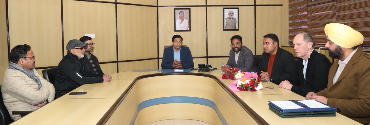 1/3
We're thrilled to announce a groundbreaking collaboration! Today, in the esteemed presence of Dr. Sudesh Kumar Yadav, Director CSIR-IHBT, Palampur (H.P.), the Institute signed a tri-party agreement with M/s Derck Schipper, Bloembollen- Export B.V. Stede