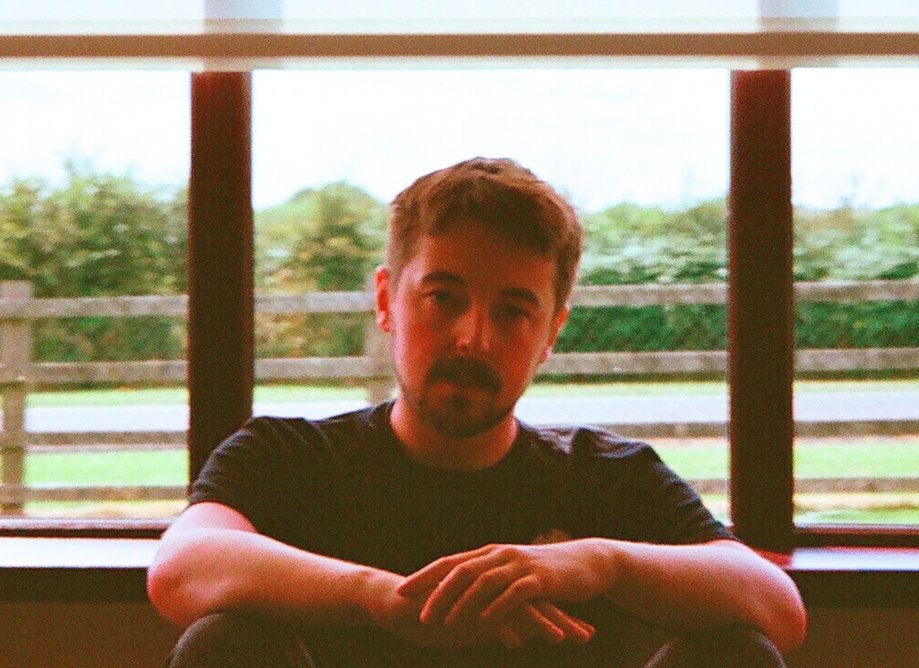 .<a href="/MarkDavidDuggan/">Mark Duggan</a> bounces back with 'Dance Myself To You' - an introspective listen from the Irish singer-songwriter...

clashmusic.com/news/mark-dugg…