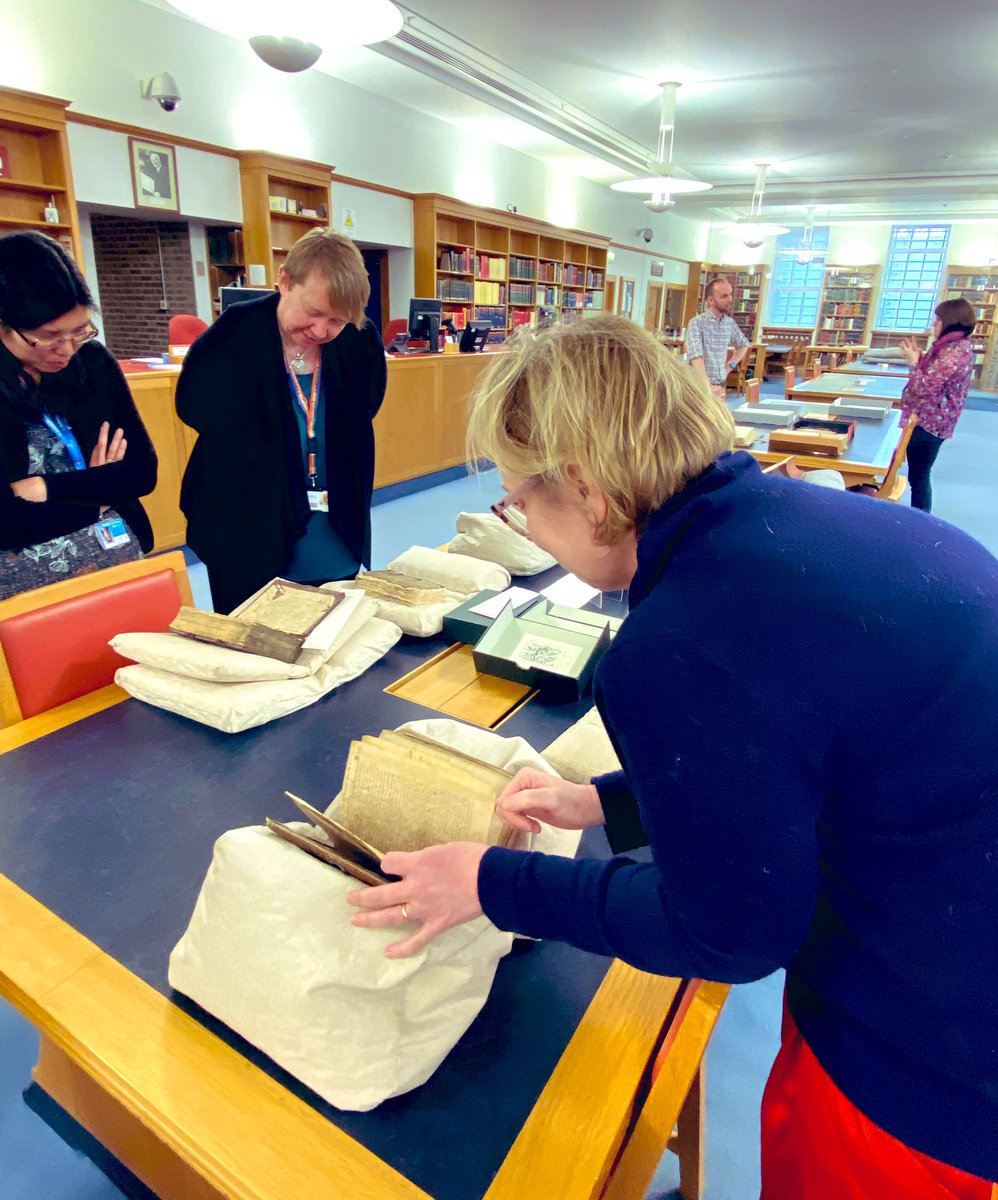 Momentarily retreating into peaceful contemplation of manuscripts, books, and fragments this Friday <a href="/wabbey/">Westminster Abbey</a> &amp; <a href="/theULSpecColl/">Cambridge UL Special Collections</a> with <a href="/suz_paul/">Suzanne Paul</a> <a href="/MirandaHGriffin/">Dr Miranda Griffin</a> James Freeman, Rhiannon <a href="/LULGalleries/">Leeds Lib Galleries</a> Irène F-T, and Julie Bévant <a href="/UNIGEnews/">Université de Genève</a> 📖 Thanks to <a href="/LeedsAHRI/">LAHRI</a> for funding the trip.