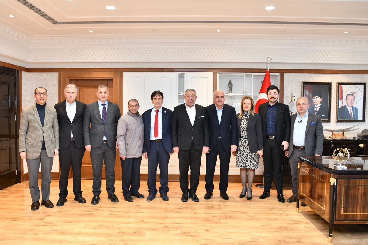 Trabzon Dernekler Federasyon Başkanı İsmail Şatıroğlu’na ve yönetim kurulu üyelerine nazik ziyaretleri için teşekkür ediyor; vazifelerinde kolaylıklar diliyorum.