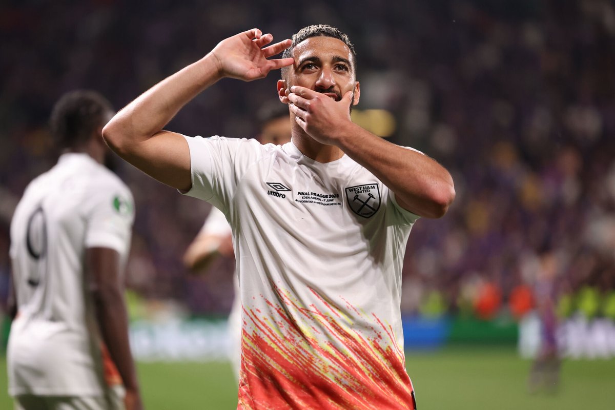 ActuFoot_'s tweet photo. 🚨 𝗦𝗮𝗶̈𝗱 𝗕𝗲𝗻𝗿𝗮𝗵𝗺𝗮 𝗮̀ 𝗹'𝗢𝗟, 𝗰𝗲 𝘀𝗲𝗿𝗮 𝗳𝗮𝗶𝘁 𝗱𝗮𝗻𝘀 𝗹𝗲𝘀 𝗽𝗿𝗼𝗰𝗵𝗮𝗶𝗻𝘀 𝗵𝗲𝘂𝗿𝗲𝘀 ! 💙❤️

La FIFA a accepté l'appel du club lyonnais, et West Ham a pu fournir les documents manquants.

(@FabrizioRomano) https://t.co/T9tQtQ5rWt