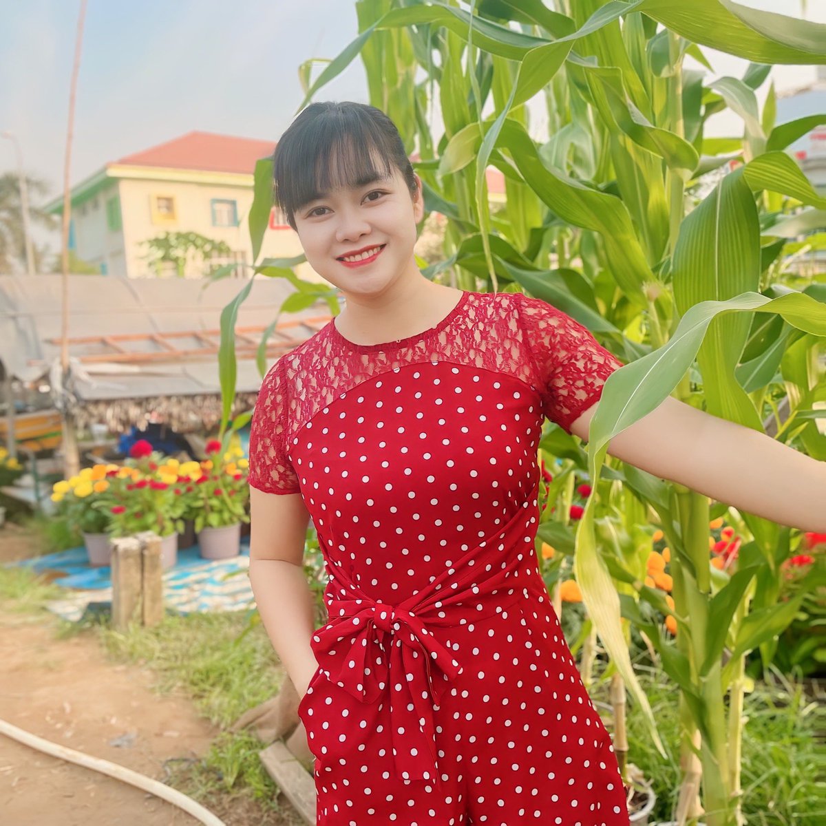 101Phuong's tweet photo. Qua bao cay đắng muộn phiền
Ai rồi cũng sẽ bình yên ấy mà….

-Thu Phương- https://t.co/DgXZ9jPOaT
